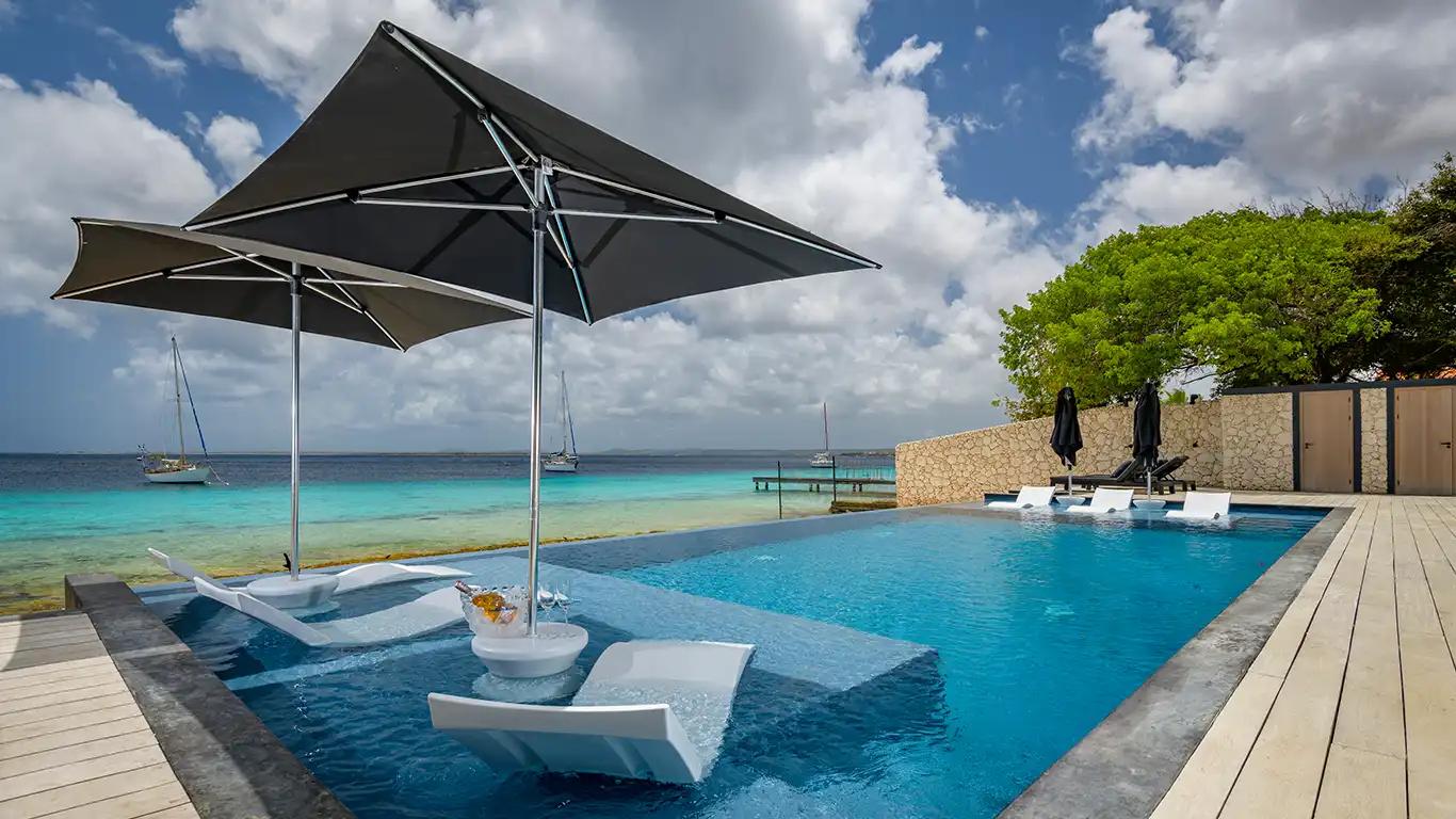 Beach-Villa-Bonaire-Pool